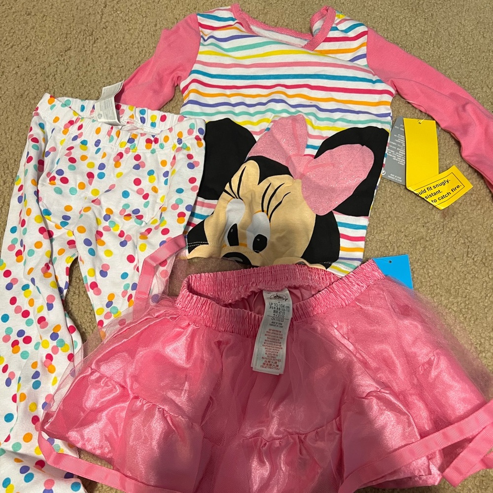 Girls Minnie Disney 3 piece sleep set. 4T NwT